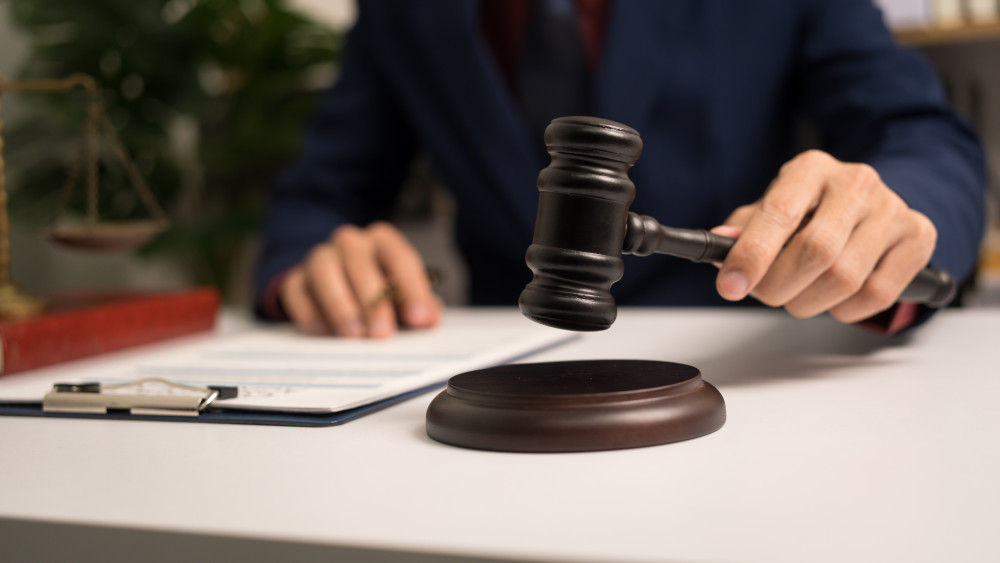 Force obligatoire du contrat : un pilier essentiel du droit des contrats